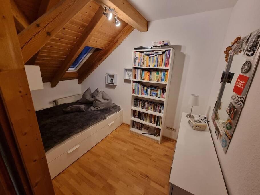 Gemuetliche Dachgeschosswohnung Erfurt Exterior foto