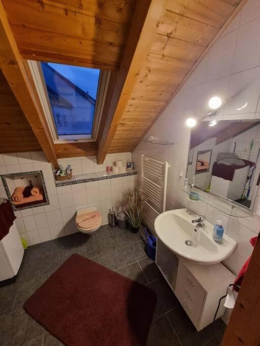 Gemuetliche Dachgeschosswohnung Erfurt Exterior foto